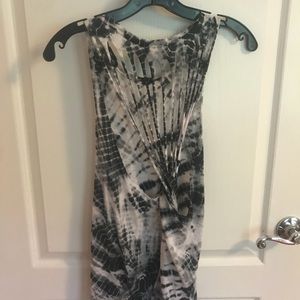 Loose tank, open back